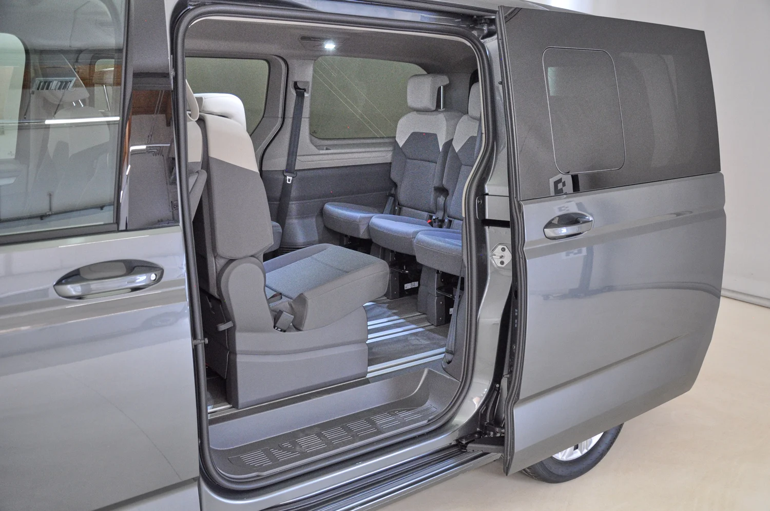 Bild eines VW Multivan Business ÜH TDI