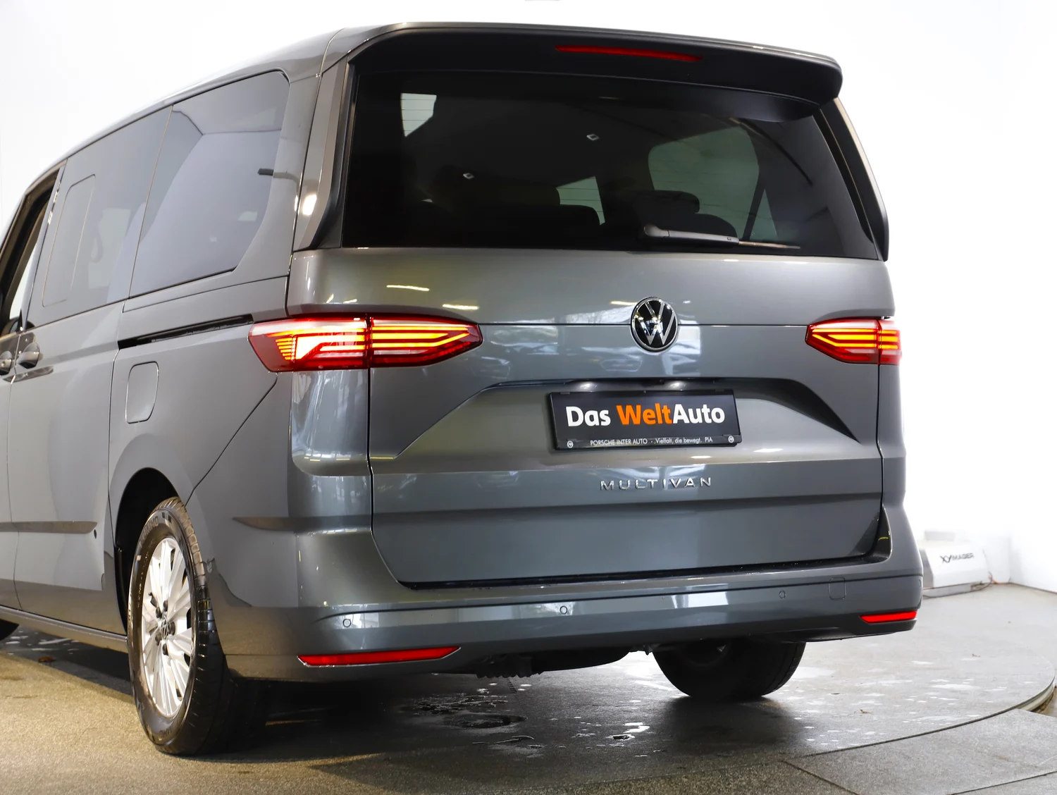 Bild eines VW Multivan Business ÜH TDI