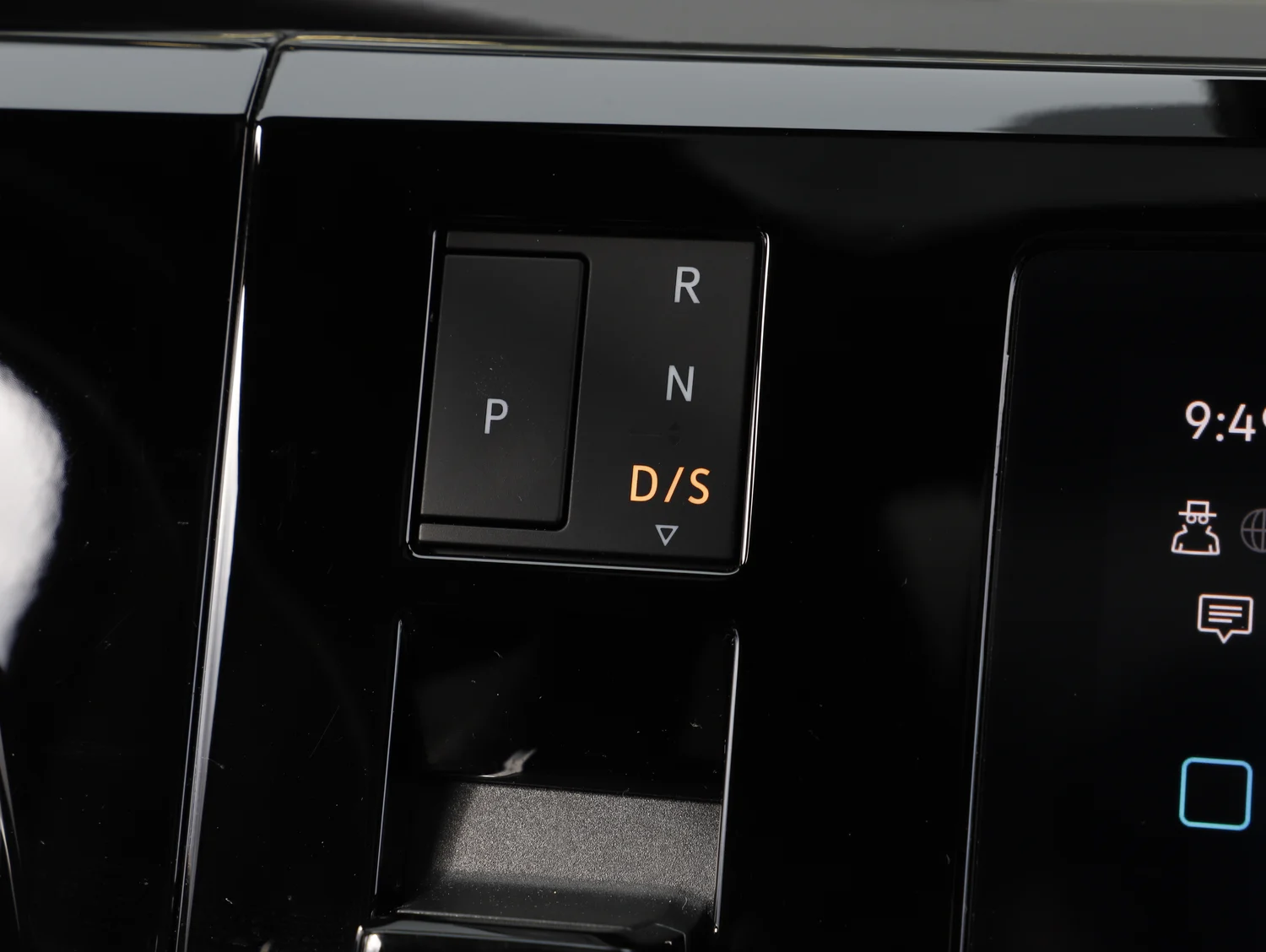 Bild eines VW Multivan Business ÜH TDI