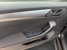 VW T-Roc Friends TSI DSG in Grenadillschwarz Metallic