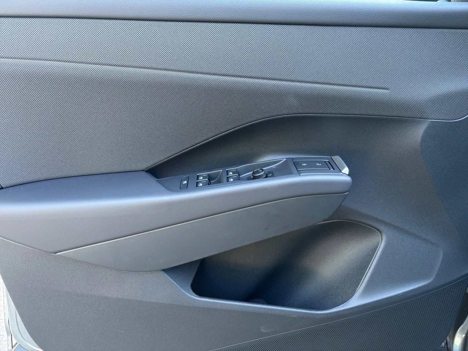 Bild eines VW T-Roc Life eTSI DSG