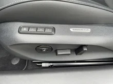 VW Passat Variant R-Line TDI 4MOTION DSG in Chili Red mit Dach in Schwarz Uni
