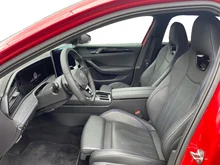 VW Passat Variant R-Line TDI 4MOTION DSG in Chili Red mit Dach in Schwarz Uni