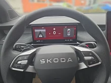 Škoda Peaq Sportline 90x in Graphit-Grau Metallic