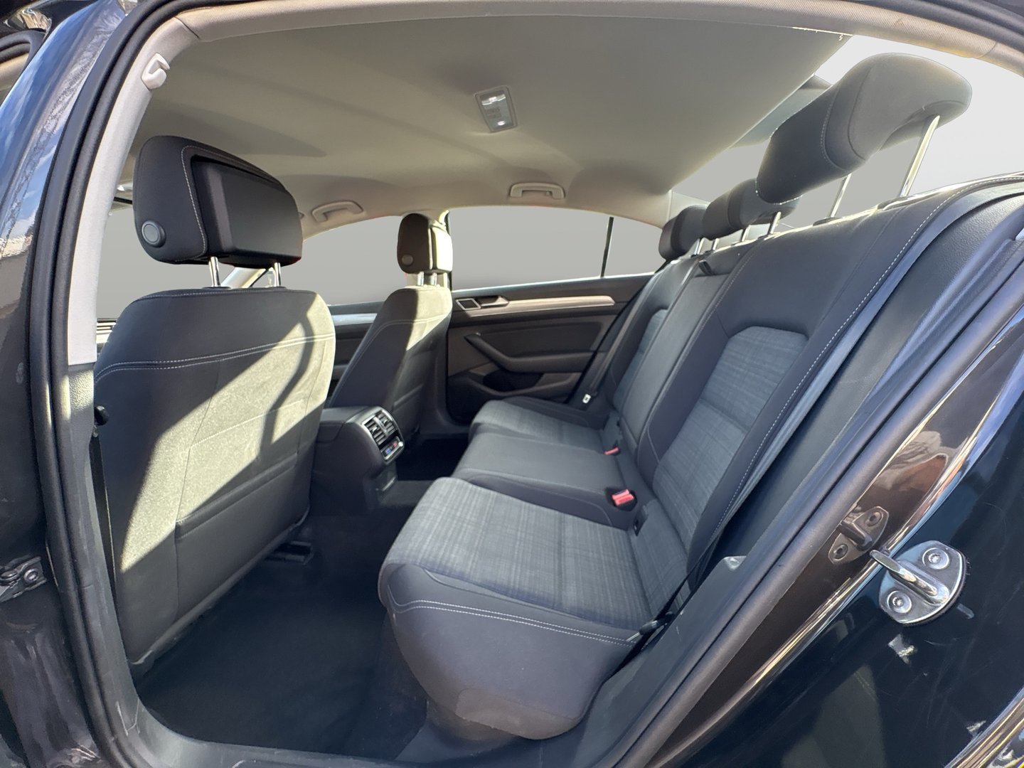 VW Passat Business TDI | Bild 17 von 23