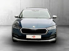 Škoda Octavia Combi 4x4 SCOUT TDI DSG in LAVA-BLAU METALLIC