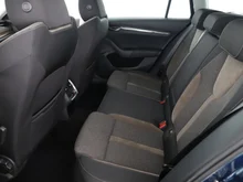 Škoda Octavia Combi 4x4 SCOUT TDI DSG in LAVA-BLAU METALLIC