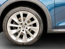Škoda Octavia Combi 4x4 SCOUT TDI DSG in LAVA-BLAU METALLIC