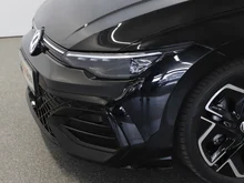 VW Golf Sport mHEV TSI DSG in Grenadillschwarz Metallic