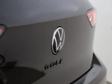 VW Golf Sport mHEV TSI DSG in Grenadillschwarz Metallic