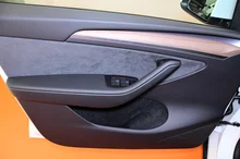 Tesla Model Y Long Range AWD 75kWh in pearl white