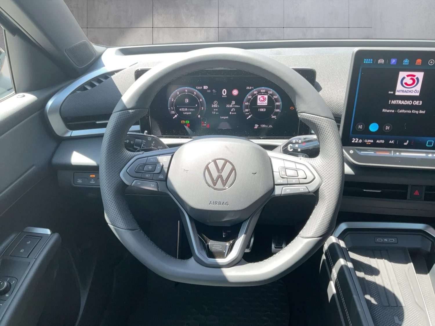 Bild eines VW T-Roc R-Line eTSI DSG