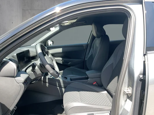 Bild eines VW T-Roc R-Line eTSI DSG