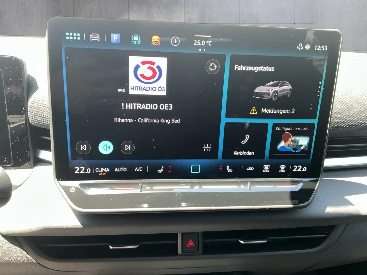 Bild eines VW T-Roc R-Line eTSI DSG