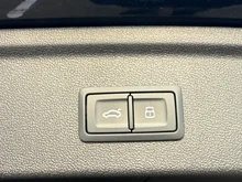 Audi A3 Sportback 30 TFSI in 2D Navarrablau Metallic