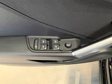 Audi Q2 30 TFSI admired in brillantschwarz klar