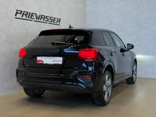Audi Q2 30 TFSI admired in brillantschwarz klar