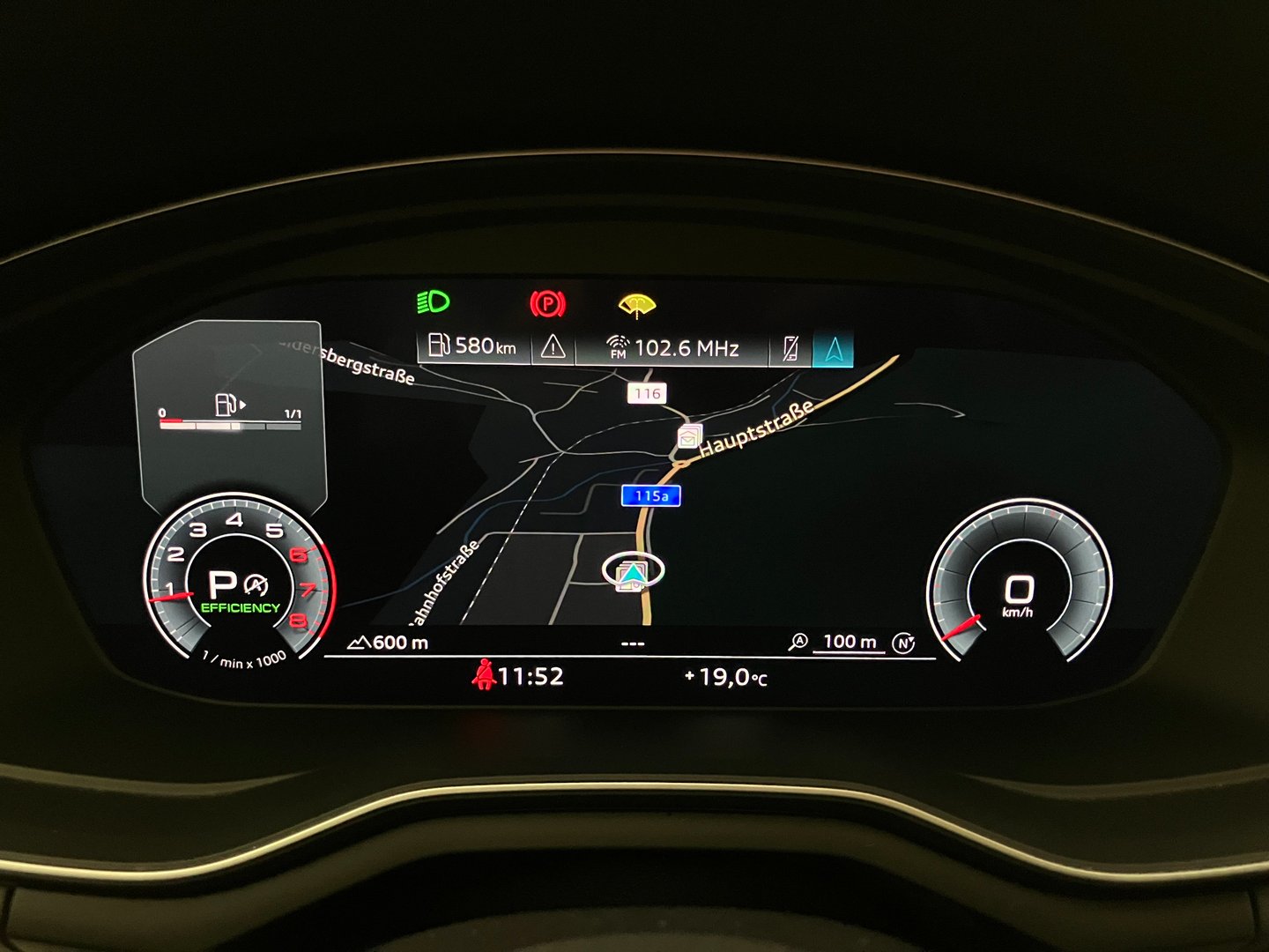Audi A4 Limousine 40 TFSI advanced | Bild 14 von 27