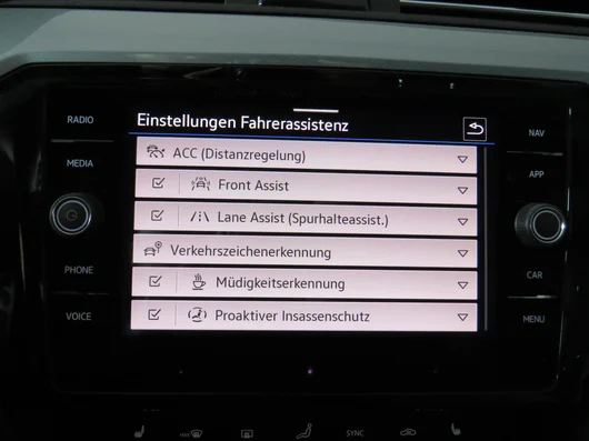 Bild eines VW Passat Variant Business TDI