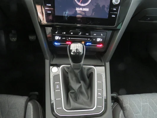 Bild eines VW Passat Variant Business TDI