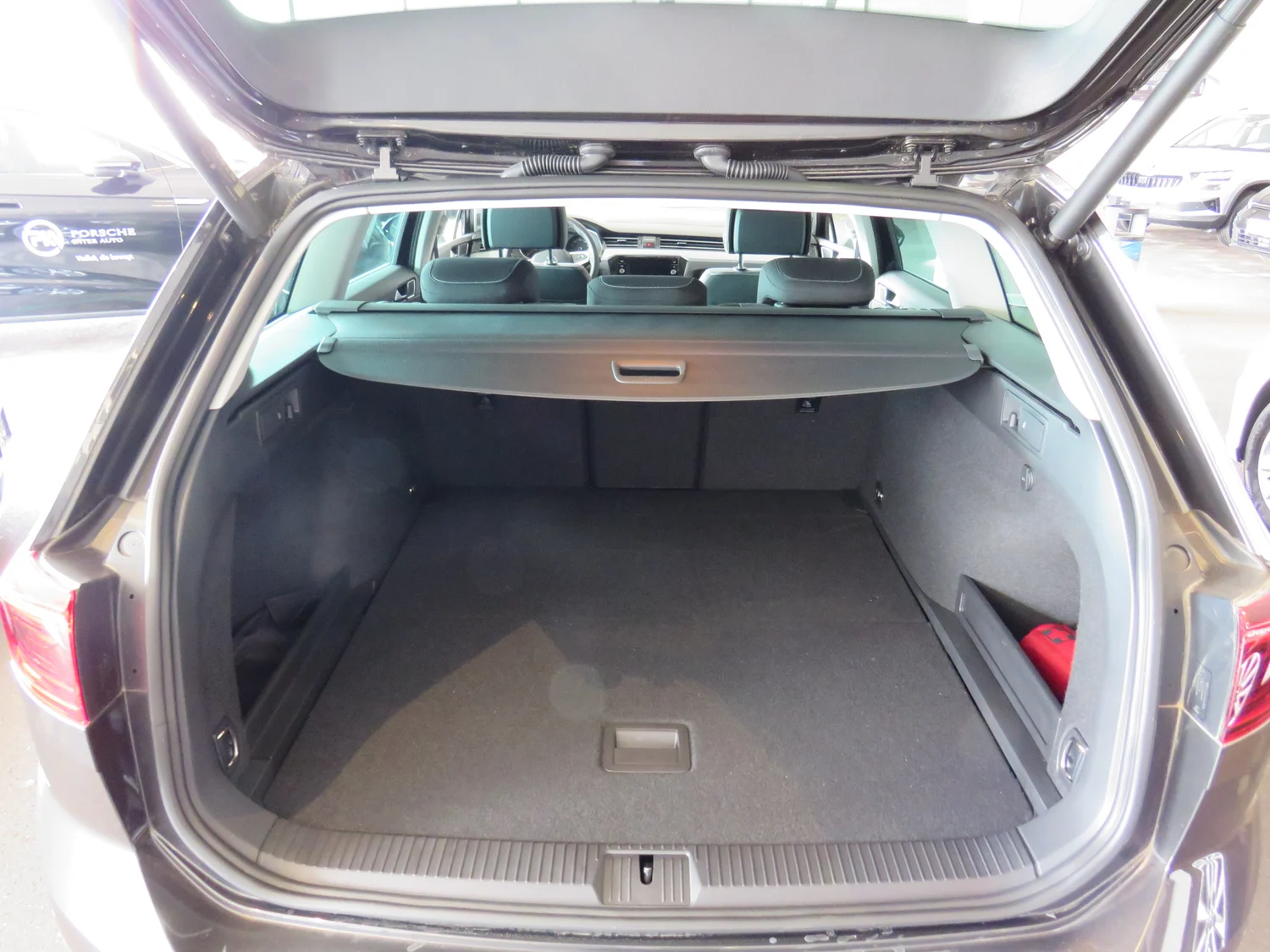 Bild eines VW Passat Variant Business TDI