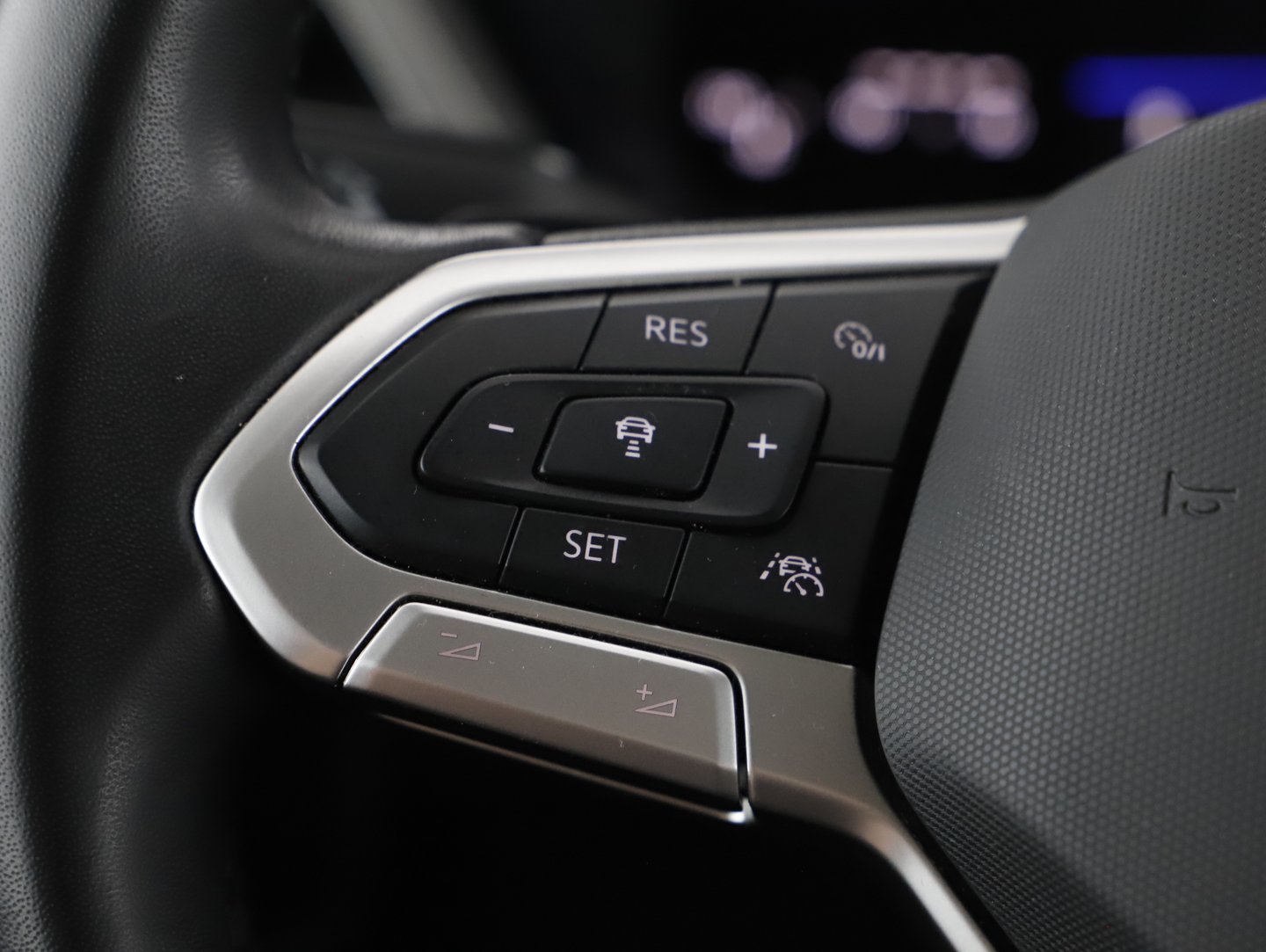 VW Touran Sky TDI DSG | Bild 11 von 24