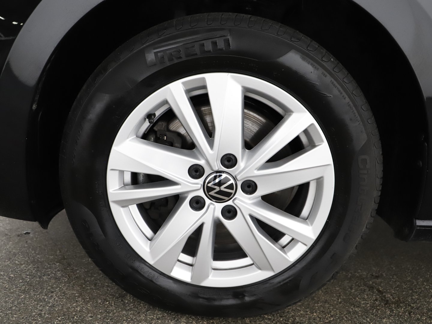 VW Touran Sky TDI DSG | Bild 3 von 24
