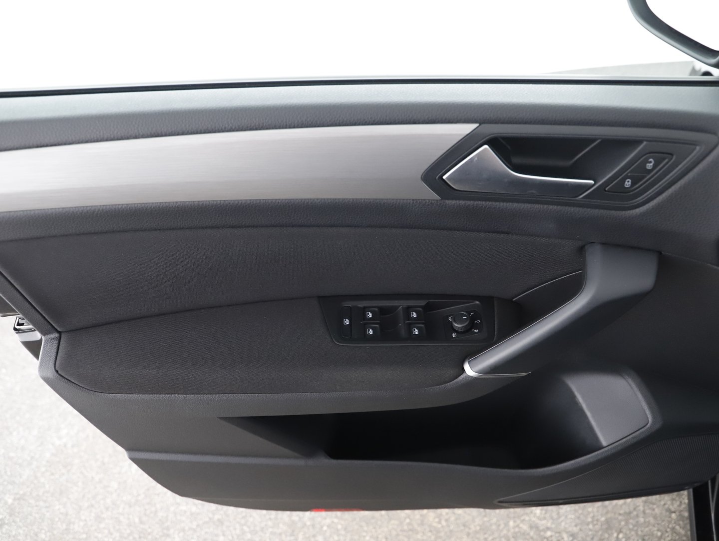 VW Touran Sky TDI DSG | Bild 4 von 24