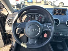 Audi A1 Sportback 1.2 TFSI Attraction in brillantschwarz Klar