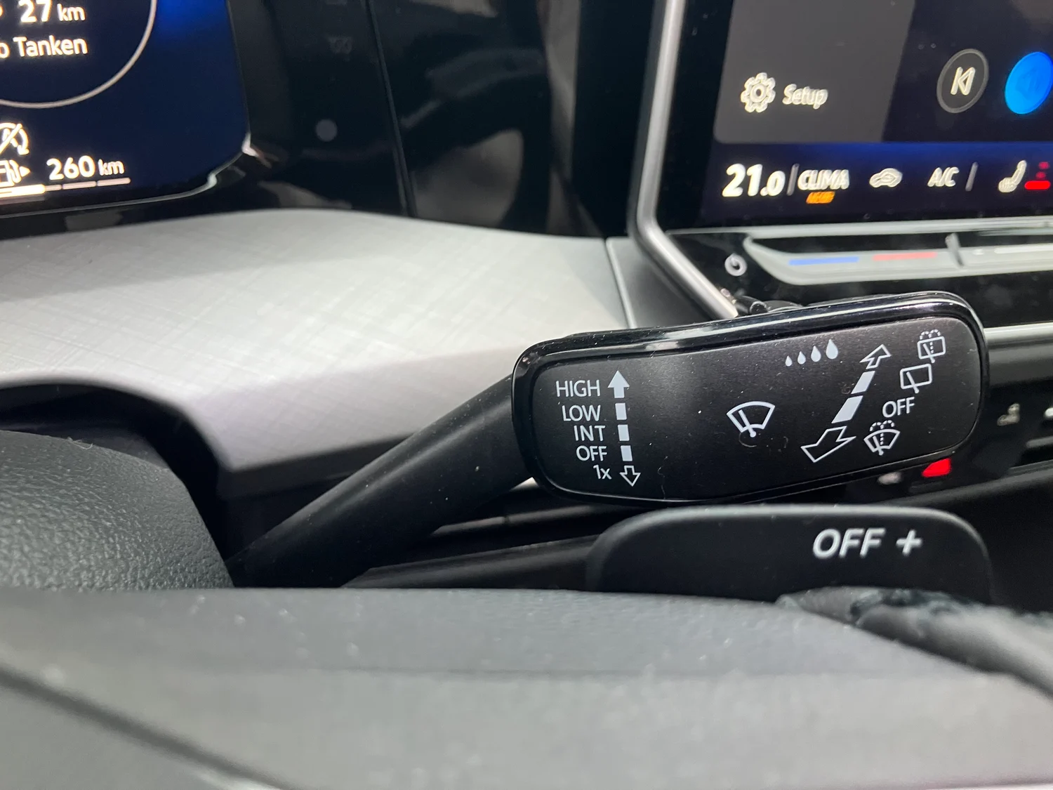 Bild eines VW Golf Variant Business mHeV DSG