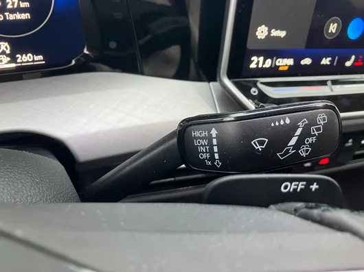 Bild eines VW Golf Variant Business mHeV DSG