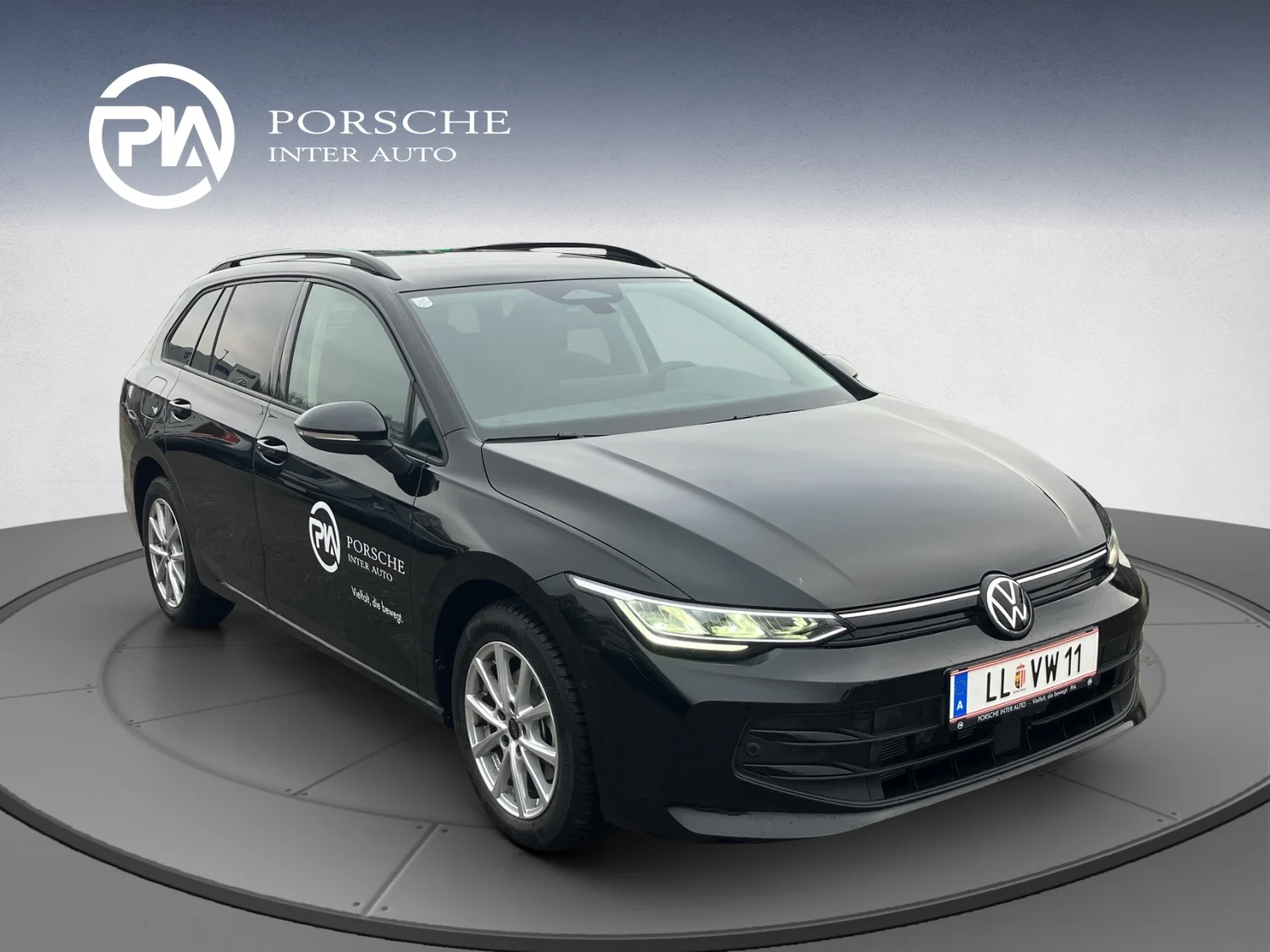 Bild eines VW Golf Variant Business mHeV DSG