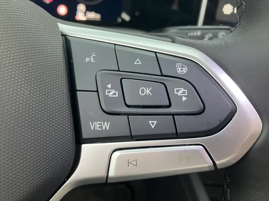 Bild eines VW Golf Variant Business mHeV DSG