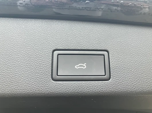 Bild eines VW Golf Variant Business mHeV DSG