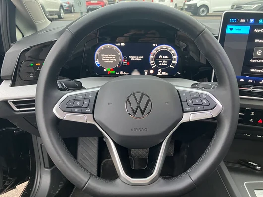 Bild eines VW Golf Variant Business mHeV DSG