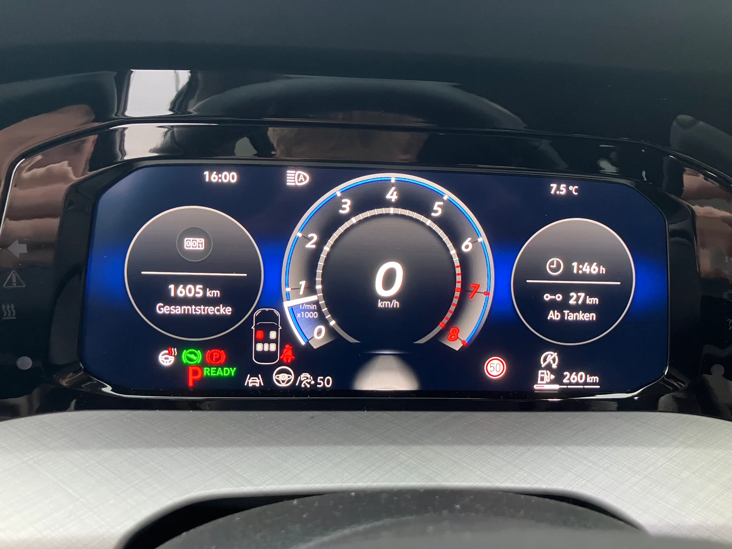 Bild eines VW Golf Variant Business mHeV DSG