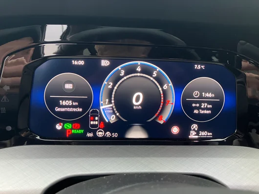 Bild eines VW Golf Variant Business mHeV DSG