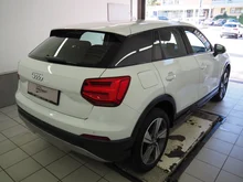 Audi Q2 1.6 TDI Sport in gletscherweiß metal.