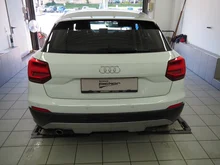 Audi Q2 1.6 TDI Sport in gletscherweiß metal.