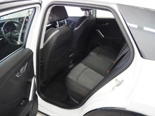 Audi Q2 1.6 TDI Sport in gletscherweiß metal.