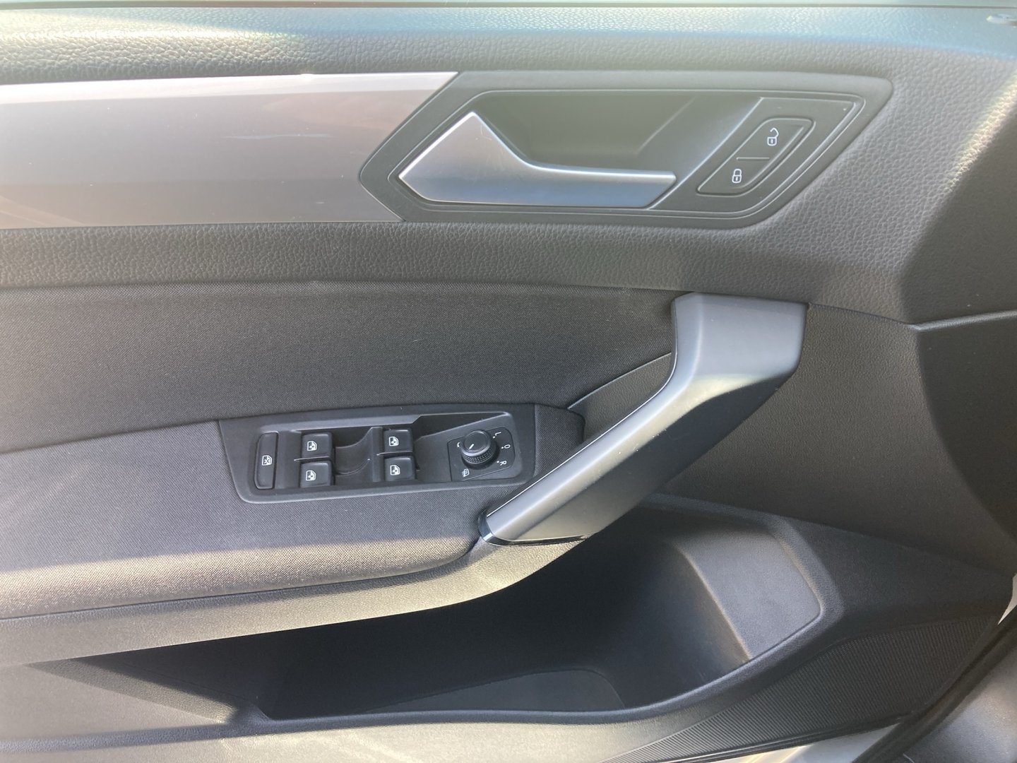 VW Touran Comfortline TDI SCR DSG 7-Sitzer | Bild 6 von 18