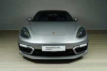 Porsche Panamera 4 E-Hybrid Sport Turismo in silber - metallic