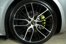 Porsche Panamera 4 E-Hybrid Sport Turismo in silber - metallic