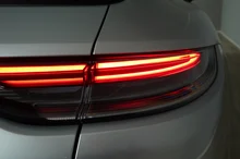 Porsche Panamera 4 E-Hybrid Sport Turismo in silber - metallic