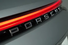 Porsche Panamera 4 E-Hybrid Sport Turismo in silber - metallic