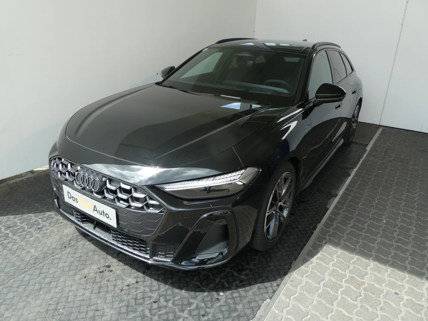 Bild eines Audi A5 Avant e-hybrid quattro 270 kW