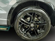 VW Tiguan R-Line TDI 4MOTION DSG in Delfingrau Metallic