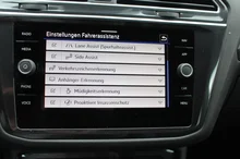 VW Tiguan Allspace R-Line TDI 4MOTION DSG in Deep Black Perleffekt
