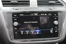 VW Tiguan Allspace R-Line TDI 4MOTION DSG in Deep Black Perleffekt