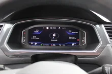 VW Tiguan Allspace R-Line TDI 4MOTION DSG in Deep Black Perleffekt